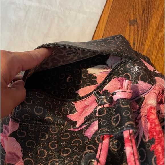 Guess Floral Backpack w/dustbag - Picture 8 of 12